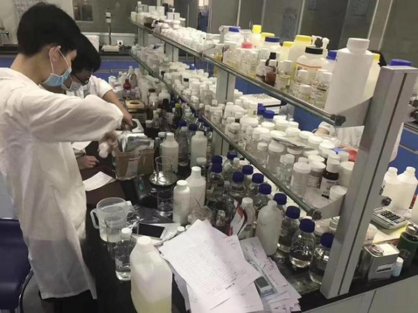 “我们将扩大线下分销及直销渠道