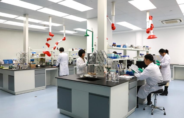 公司2025年完成了“阿魏酰三肽-129酰胺、乙酰基酪氨酰环D-谷氨酰三肽-110酰胺”两款新原料备案