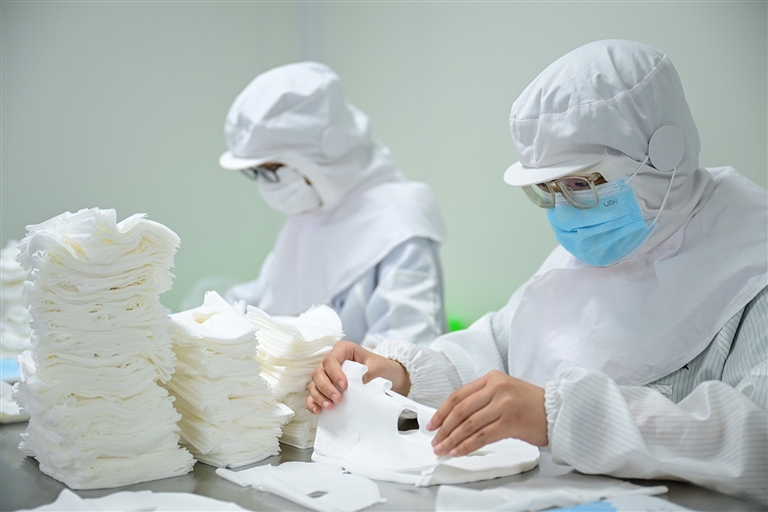 均能让肌肤瞬间焕发光彩