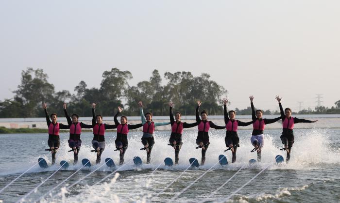 2022年全国滑水锦标赛在海口云龙湖闭幕，近百名