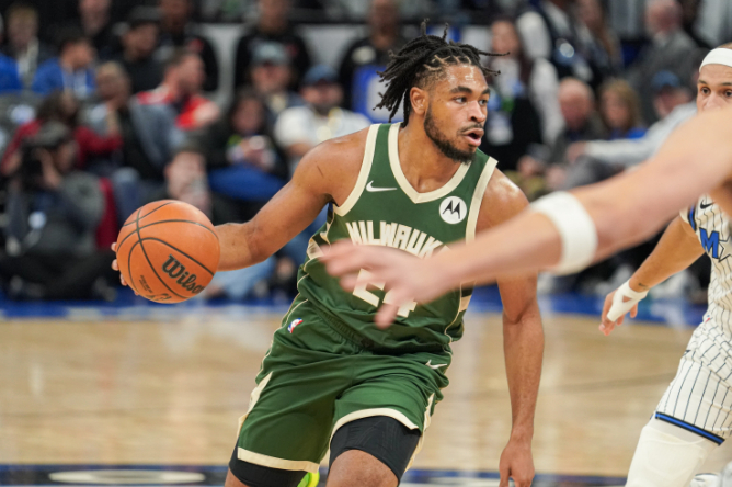 24岁新星托马斯遭雄鹿裁掉 竞争季后赛资格成泡