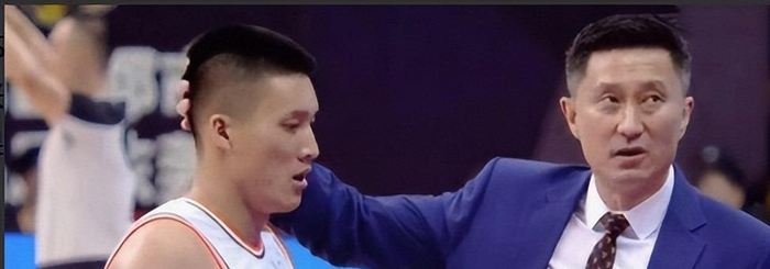 曾繁日暴力打人遭停赛 职业生涯陷入低谷