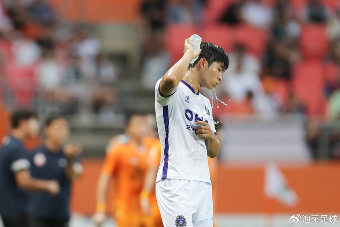 p洪明甫三中卫体系初显成效，韩国队欧洲热身赛